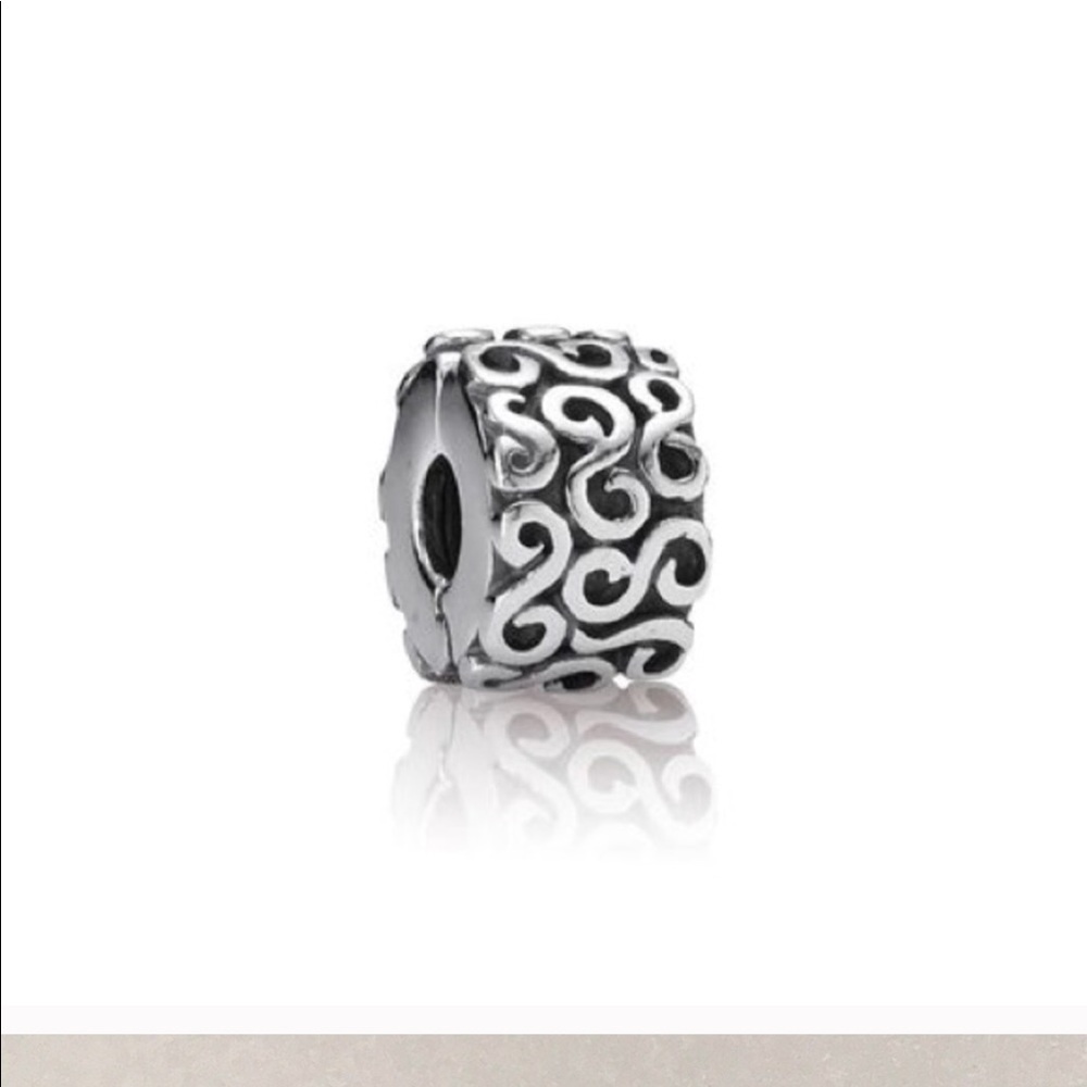 Pandora S clip charm